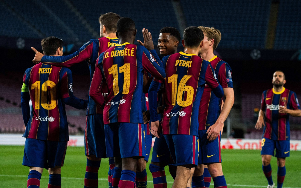 莱万状态火爆，分区决赛季后赛对阵巴塞罗那，洛杉矶湖人力争不败的简单介绍