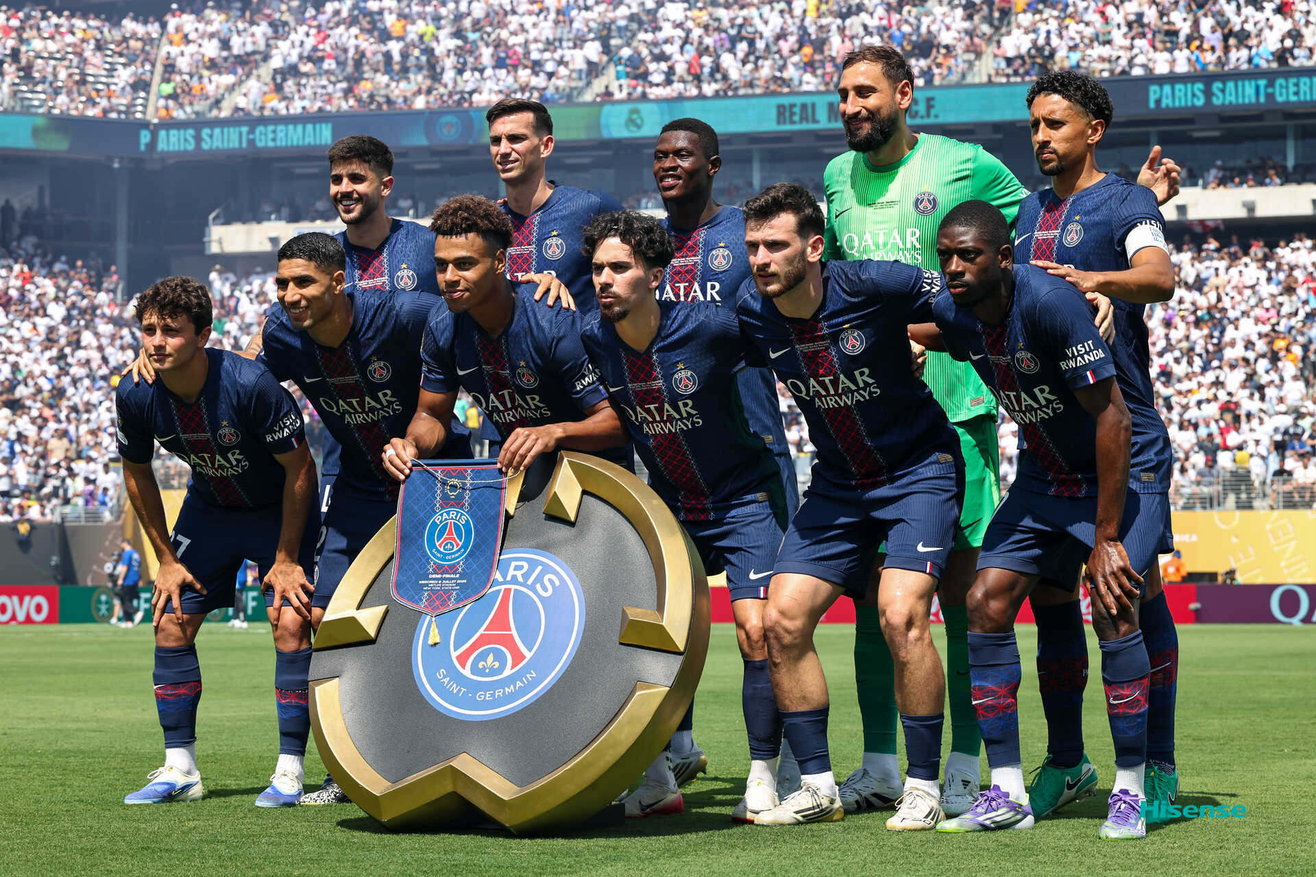 包含世界杯决赛爆出冷门!切尔西大胜皇家马德里,争冠形势突变的词条